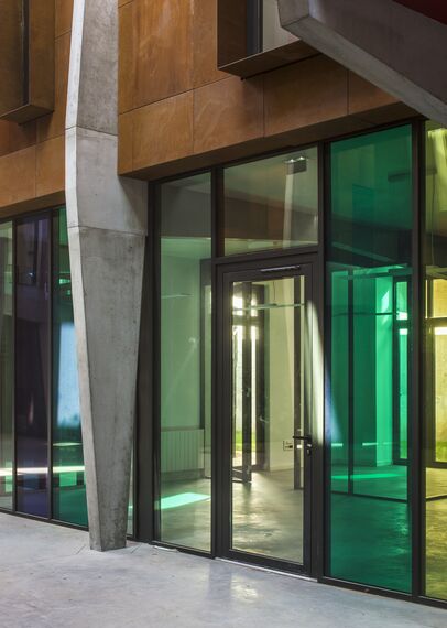 SlimLine 38 Windows, ConceptDoor 45Pa Doors, ThermoSystem 68 Windows, CW 50 Standard Façades and CW 50 Façades - Office building Madeleine Hall located in Nantes, France