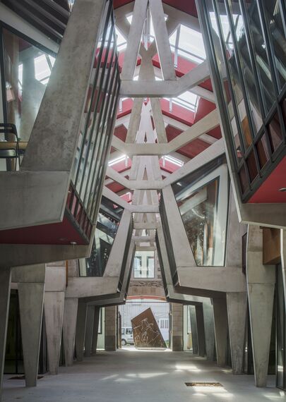 SlimLine 38 Windows, ConceptDoor 45Pa Doors, ThermoSystem 68 Windows, CW 50 Standard Façades and CW 50 Façades - Office building Madeleine Hall located in Nantes, France