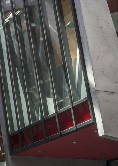 SlimLine 38 Windows, ConceptDoor 45Pa Doors, ThermoSystem 68 Windows, CW 50 Standard Façades and CW 50 Façades - Office building Madeleine Hall located in Nantes, France