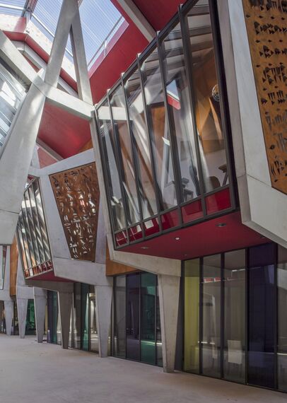 SlimLine 38 Windows, ConceptDoor 45Pa Doors, ThermoSystem 68 Windows, CW 50 Standard Façades and CW 50 Façades - Office building Madeleine Hall located in Nantes, France