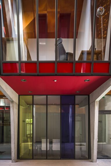 SlimLine 38 Windows, ConceptDoor 45Pa Doors, ThermoSystem 68 Windows, CW 50 Standard Façades and CW 50 Façades - Office building Madeleine Hall located in Nantes, France