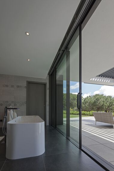 SlimLine 38 Doors, HiFinity Sliding & Folding and ConceptFolding 77 Sliding & Folding - House Pattan - House 3 located inSpain