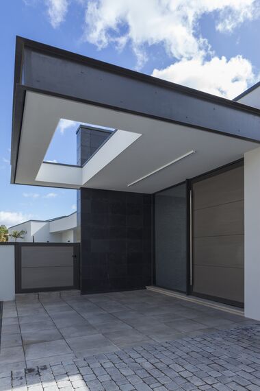 SlimLine 38 Doors, HiFinity Sliding & Folding and ConceptFolding 77 Sliding & Folding - House Pattan - House 3 located inSpain