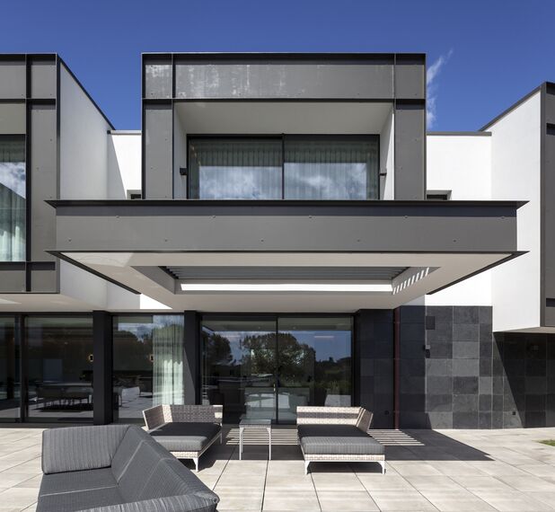 SlimLine 38 Doors, HiFinity Sliding & Folding and ConceptFolding 77 Sliding & Folding - House Pattan - House 3 located inSpain