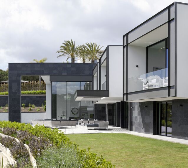 SlimLine 38 Doors, HiFinity Sliding & Folding and ConceptFolding 77 Sliding & Folding - House Pattan - House 3 located inSpain