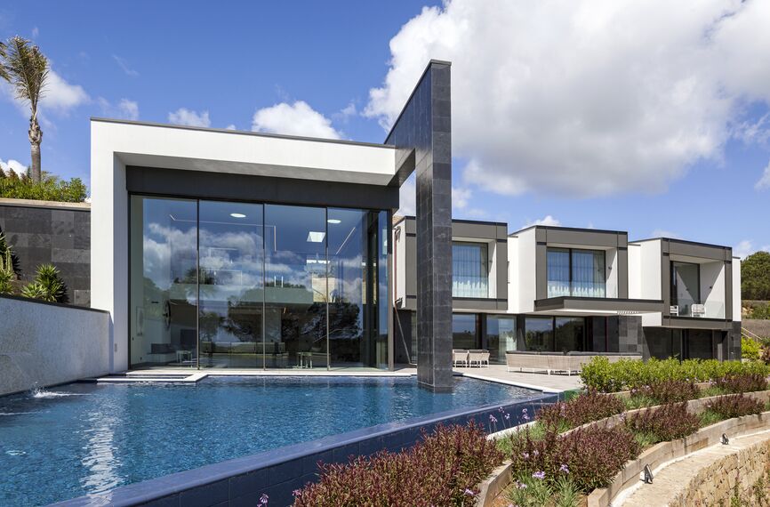 SlimLine 38 Doors, HiFinity Sliding & Folding and ConceptFolding 77 Sliding & Folding - House Pattan - House 3 located inSpain
