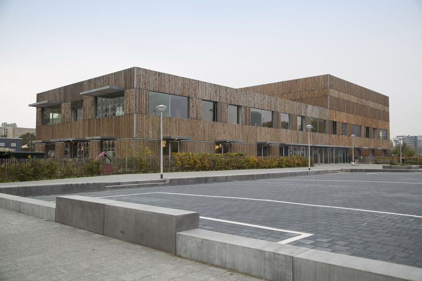 CS 38-SL Cancelled Systems and SlimLine 38 Windows - Boarding school Children's Campus Zuidas located in Amsterdam, The Netherlands