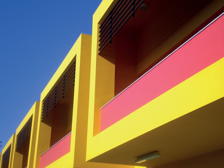 BriseSoleil 100 Solar Shading, ConceptWall 50 Façades and ConceptRoof 120 Conservatories - College/University School Almancil located in Almancil, Portugal