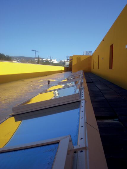 BriseSoleil 100 Solar Shading, ConceptWall 50 Façades and ConceptRoof 120 Conservatories - College/University School Almancil located in Almancil, Portugal