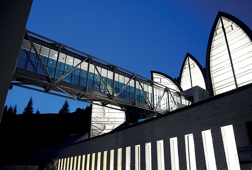 ConceptSystem 77 Windows, ConceptWall 50 Façades and ConceptSystem 77 Doors - Health resort Tschuggen Bergoase located in Arosa, Switzerland