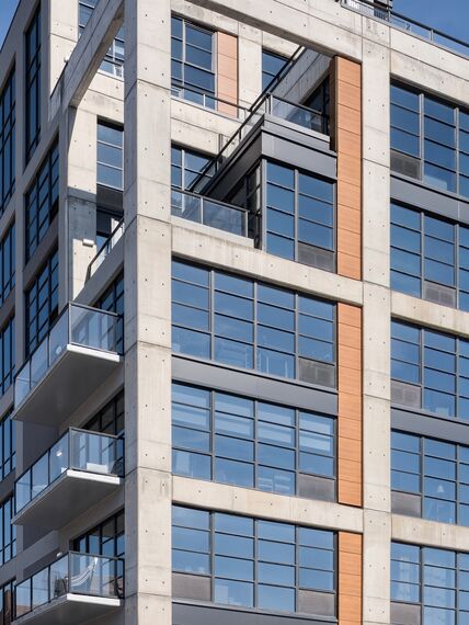 SlimLine 38 Doors, ConceptWall 50 Façades, SlimLine 38 Standard Windows and SlimLine 38 Classic Windows - Apartmentcomplex The Jackson located in New York City, United States of America