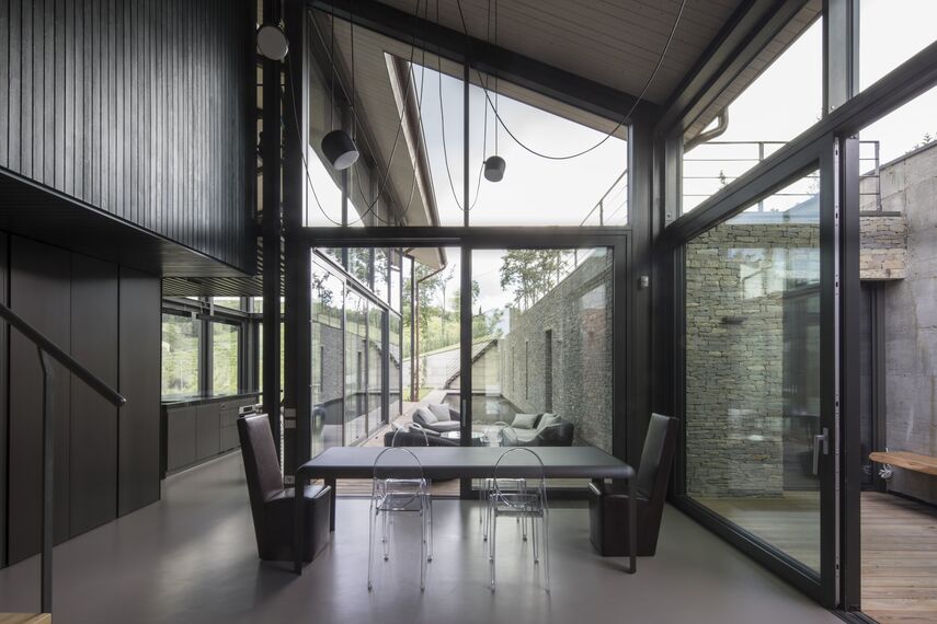 ConceptWall 50 Façades, ConceptSystem 77 Windows, ConceptSystem 77 Doors and CS 77 Hidden Vent Windows - Shelter in Bellavista located in Montferrat, Italy
