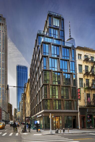 SlimLine 38 Windows, SlimLine 38 Doors, SlimLine 38 Standard Windows, SlimLine 38 Classic Windows, SlimLine 38 Standard Doors and SlimLine 38 Classic Doors - Tribeca Rogue located in New York City, United States of America