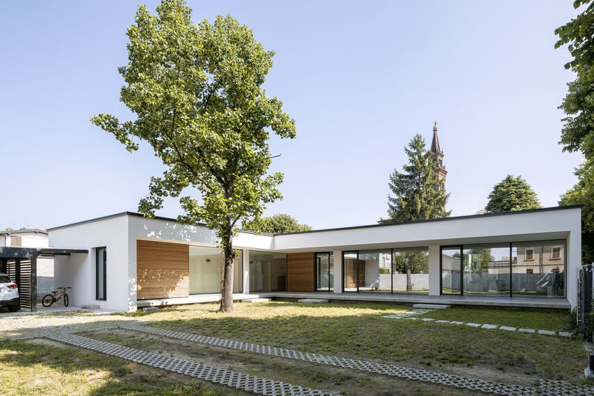 SlimLine 38 Doors and SlimLine 38 Windows - Villa Private house SlimLine 38 located in Cremona, Italy