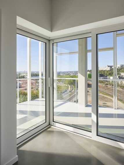 ThermoSystem 68 Windows and ConceptPatio 68 Sliding & Folding - Tour Ycone located in Lyon, France