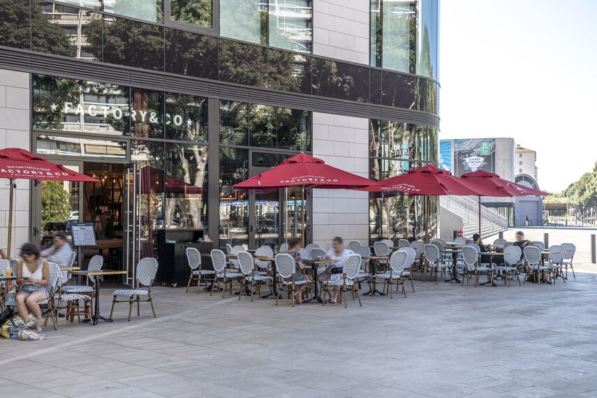 ConceptFolding 77 Sliding & Folding and CW 50-SC Façades - Le Prado located in Marseille, France