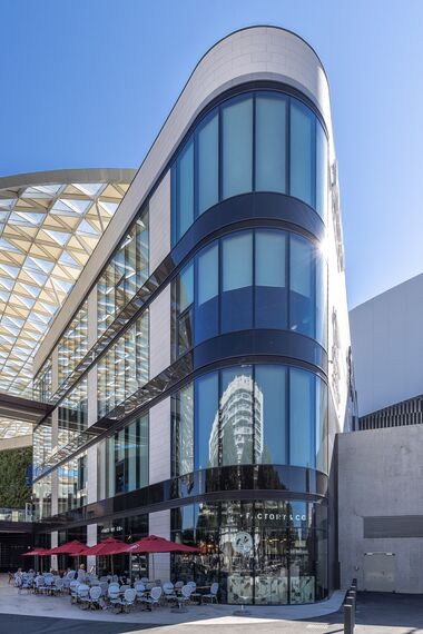 ConceptFolding 77 Sliding & Folding and CW 50-SC Façades - Le Prado located in Marseille, France