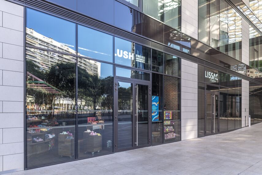 ConceptFolding 77 Sliding & Folding and CW 50-SC Façades - Le Prado located in Marseille, France