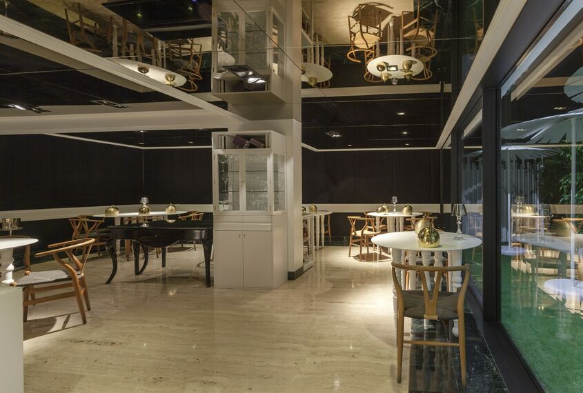 HiFinity Sliding & Folding - Entertainment Restaurant Quique Dacosta located in Alicante, Spain