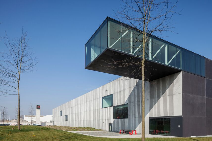 ConceptWall 50 Façades and ConceptSystem 77 Windows - Office building Enjoy Concrete located inBelgium