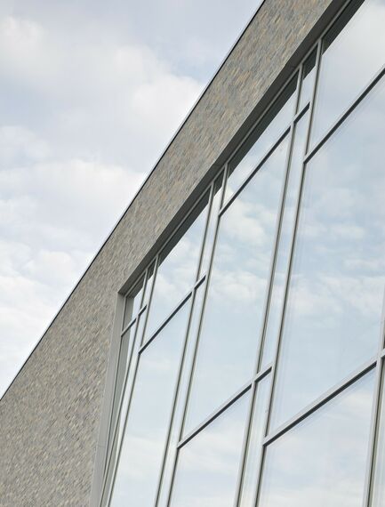 BriseSoleil 100 Solar Shading, CS 104 (c) Cancelled Systems and CW 50-HI Façades - Office building The Professional House located inDenmark