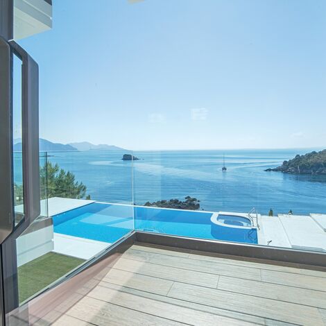 HiFinity Sliding & Folding and CS 77 Hidden Vent Windows - Villa Seaside villas Syvota located in Igoumenitsa, Greece