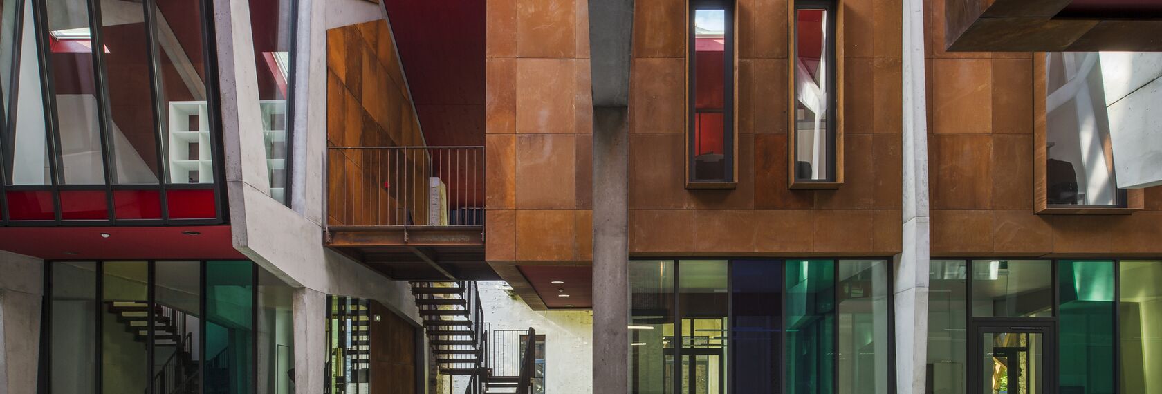 SlimLine 38 Windows, ConceptDoor 45Pa Doors, ThermoSystem 68 Windows, CW 50 Standard Façades and CW 50 Façades - Office building Madeleine Hall located in Nantes, France