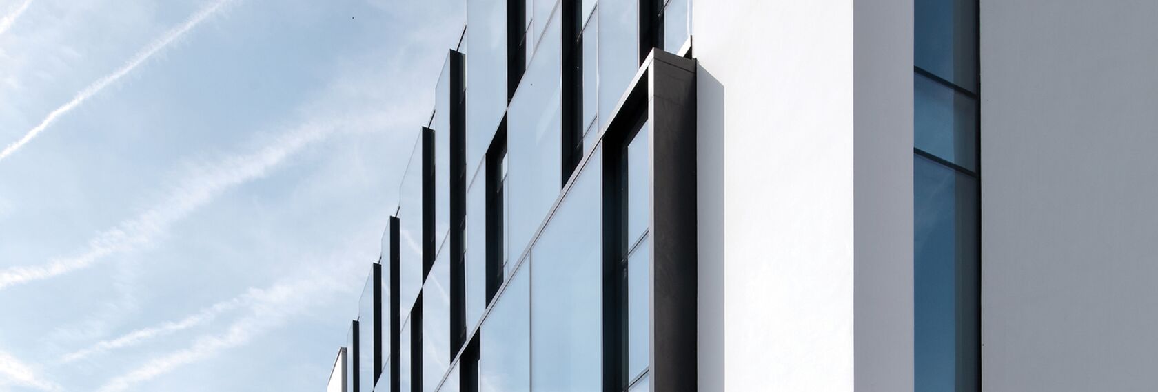 HiFinity Sliding & Folding, BriseSoleil 100 Solar Shading, MasterLine 8 Windows, CW 60-SC Façades, CW 86 Standard Façades and CW 86-EF Façades - Office building Reynaers Campus: Experience Center located in Duffel, Belgium