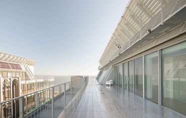 HiFinity Sliding & Folding, ConceptSystem 59Pa Doors, ConceptWall 50 Façades and SlimLine 38 Ferro Windows - Apartmentcomplex Prata Riverside village located in Lisbon, Portugal